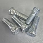 Ford Transit V362 Custom ön tekerlek bijon saplaması